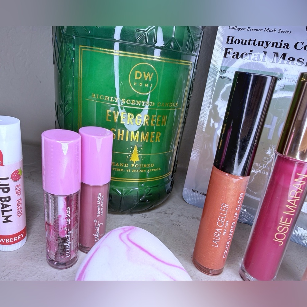Set of 10: Josie Maran, 2 Laura Geller, 2.6lb Candle, 2 lip products and more - Picture 4 of 9
